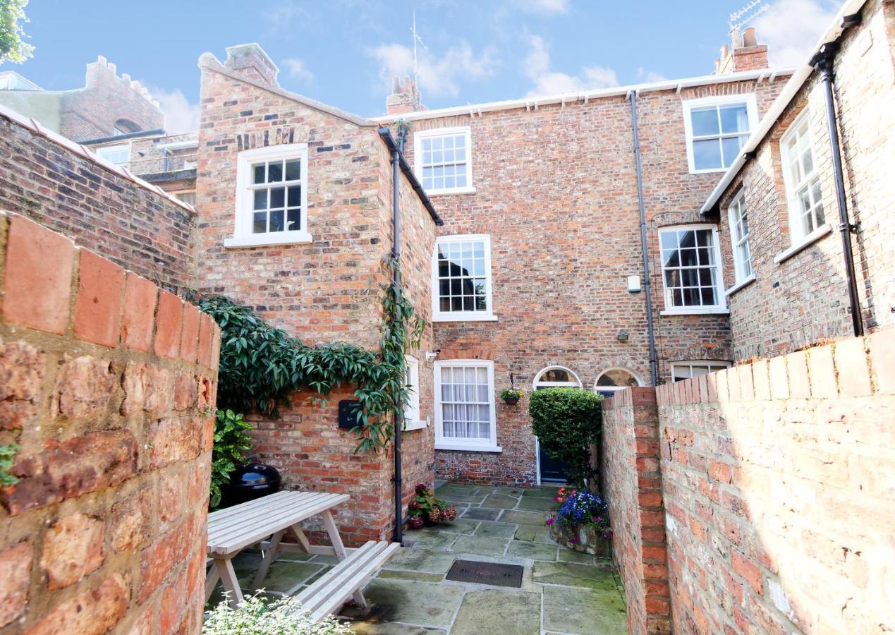 Stodham House With Minster Views! Villa York Exterior foto